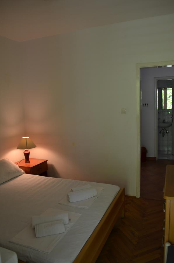 Amarillo Apartments Budva Ngoại thất bức ảnh
