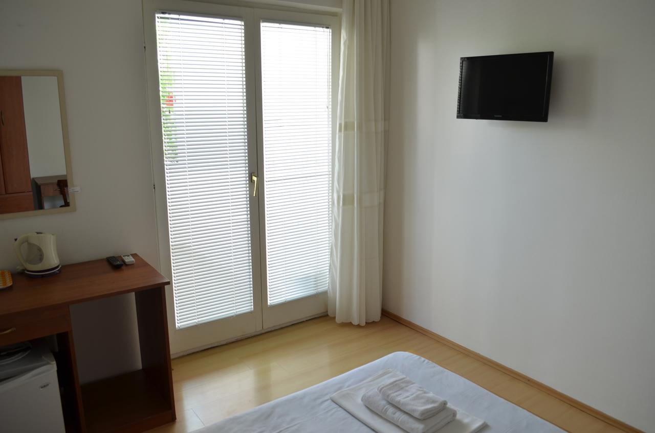 Amarillo Apartments Budva Ngoại thất bức ảnh