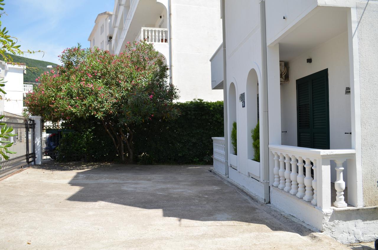 Amarillo Apartments Budva Ngoại thất bức ảnh