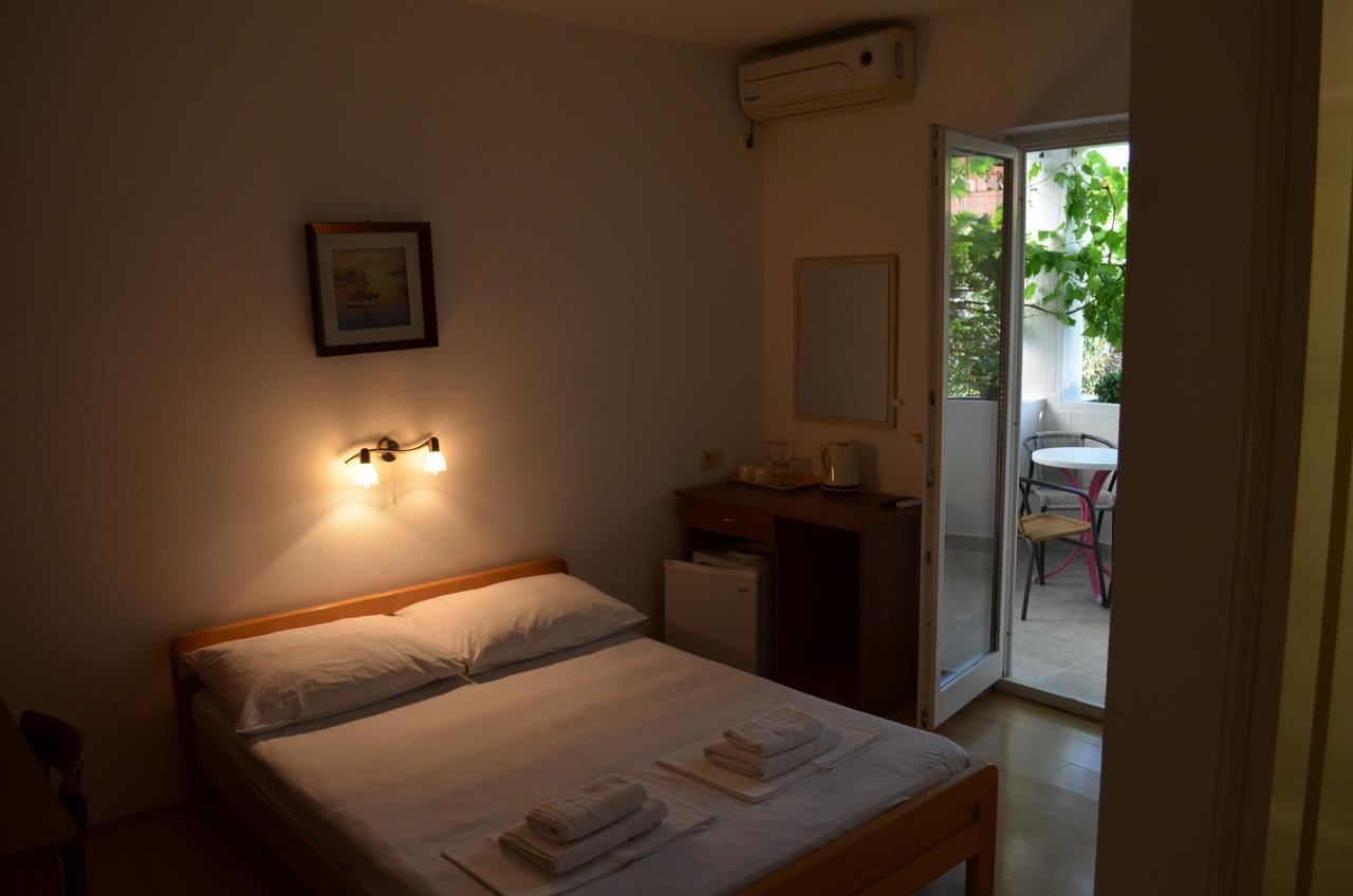 Amarillo Apartments Budva Ngoại thất bức ảnh
