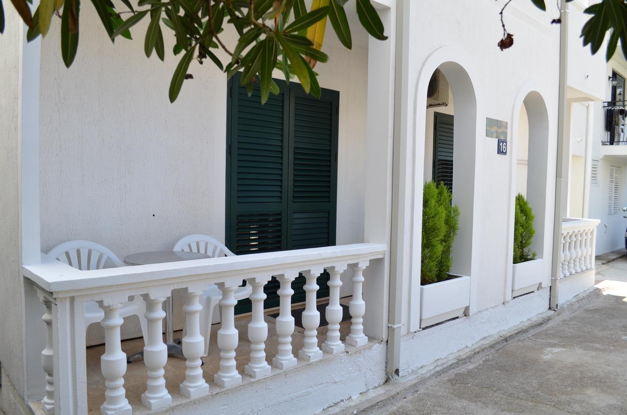 Amarillo Apartments Budva Ngoại thất bức ảnh