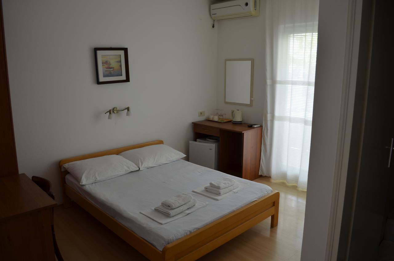 Amarillo Apartments Budva Ngoại thất bức ảnh